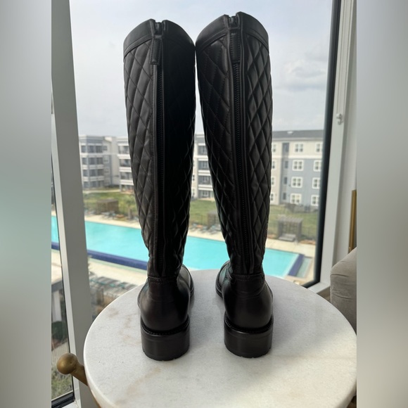 CHANEL - Brown Quilted Riding Boots, Interlocking Logo- Authentic- size 37 - Picture 4 of 14